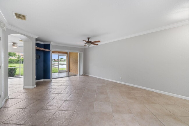 Building Photo - 3047 Waddell Ave