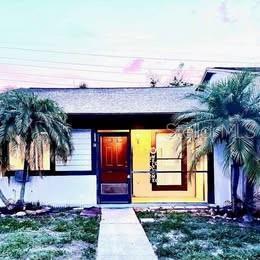 Building Photo - 2130 Bancroft Pl