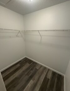 Building Photo - 321 Cedarview Ct