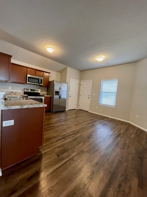 Building Photo - 870 S Jaybird Ln