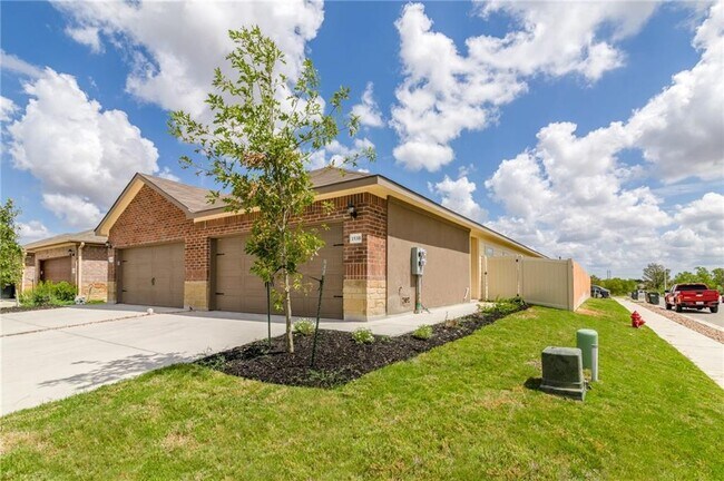 Building Photo - 153 Samuel Dr