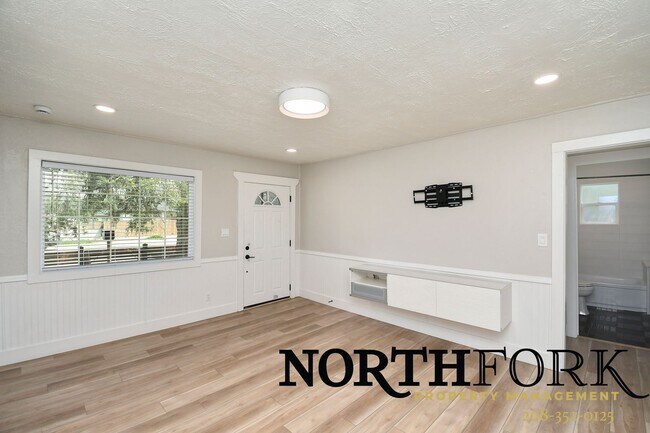 Building Photo - 2479 N Maple Grove Rd