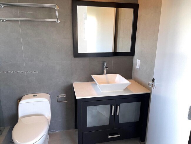 Building Photo - 7700 Tatum Waterway Dr