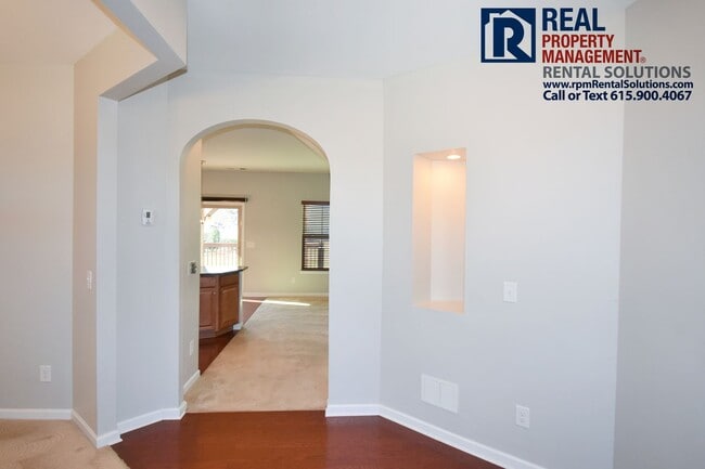 Building Photo - Wonderful 4BR/2.5BA for lease in Franklin, neighborhood pool and playground! Williamson County sc...