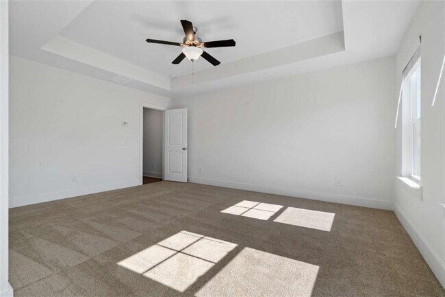 Building Photo - 61 Auburn Wds Dr
