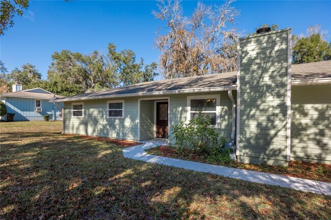 Building Photo - 7604 SW 56th Ave