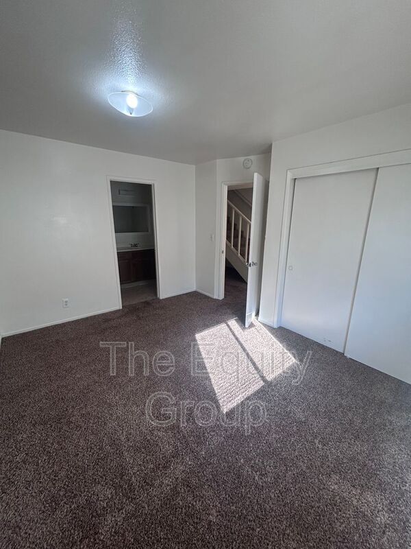 Building Photo - 4224 W Cypress Ave