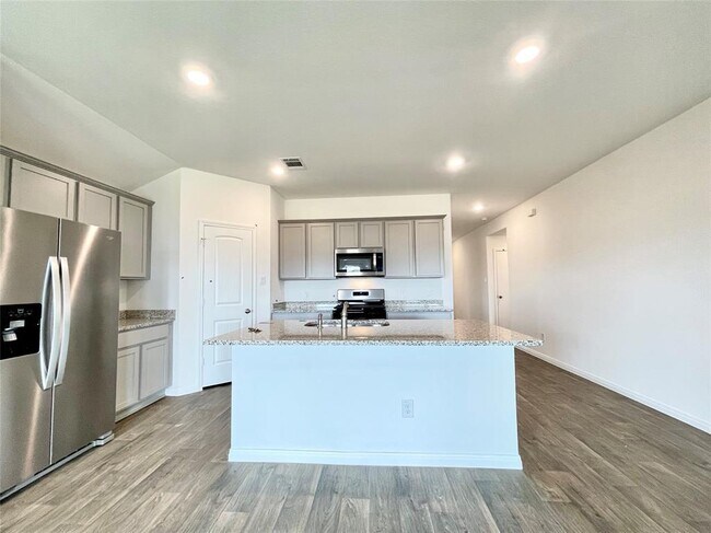 Building Photo - 590 Gladiola Lp