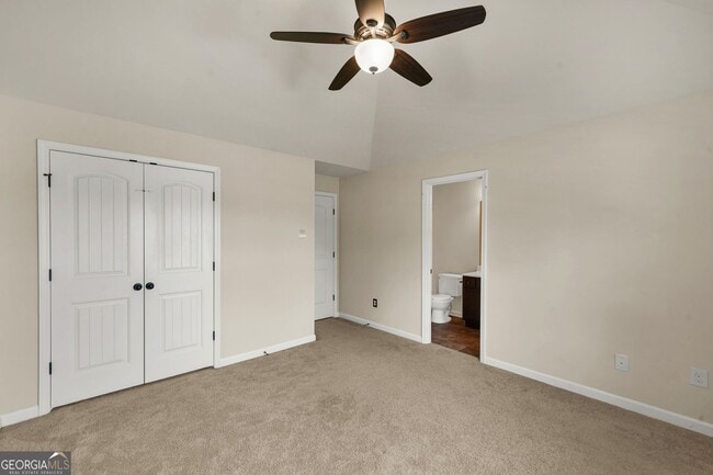Building Photo - 882 Nestling Dr