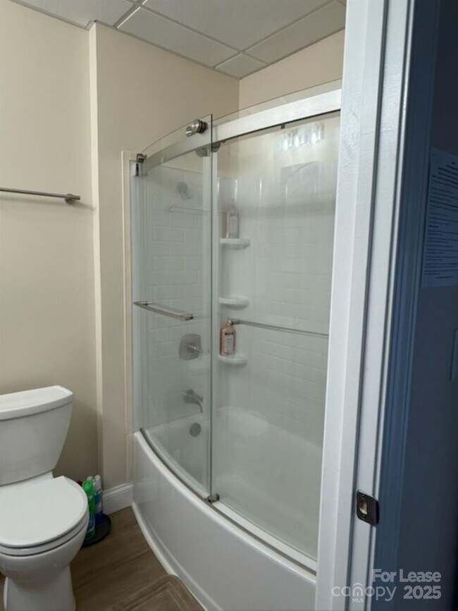 Building Photo - 4897 Kiser Island Rd