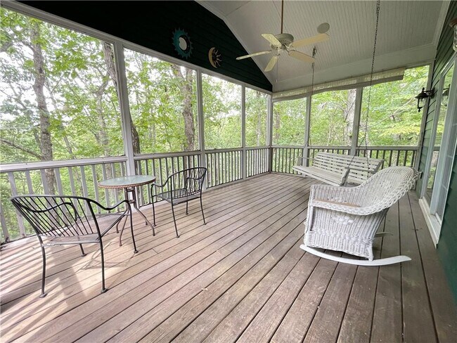 Building Photo - 3398 Banks Mountain Dr