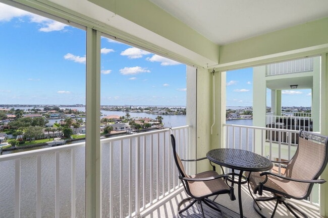 Building Photo - 420 64th Ave