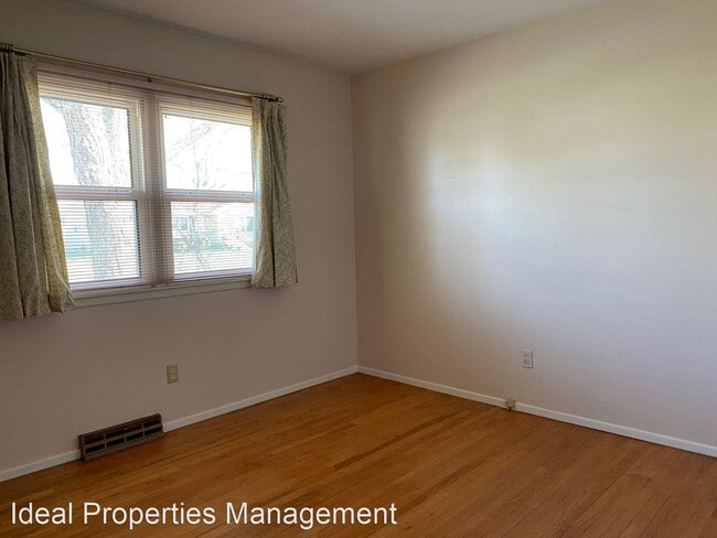 Building Photo - 3 br, 2.5 bath House - 45 Friars