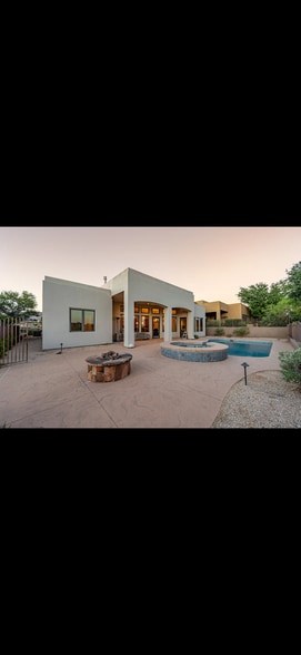 Building Photo - 1747 W Red Cloud Cir