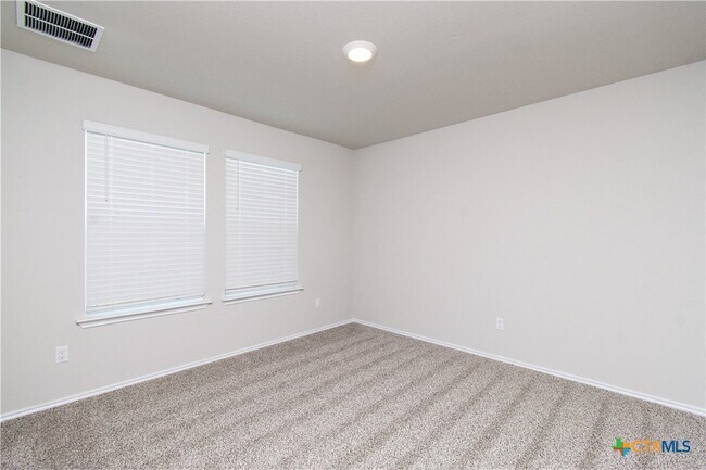 Building Photo - 1412 Rolling Thunder Dr