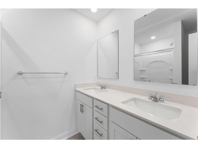 Building Photo - Brand New, New Construction! 3 Bed/2.5 Bat...