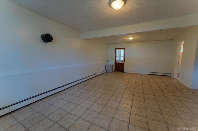 Building Photo - 10 Congress Dr