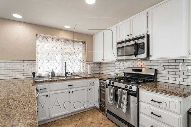 Building Photo - Beautiful 3 Bed/3 Bath Home In Temecula!