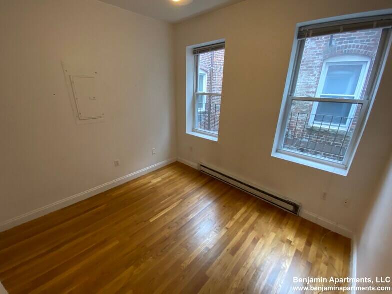 Building Photo - 91 Prince St