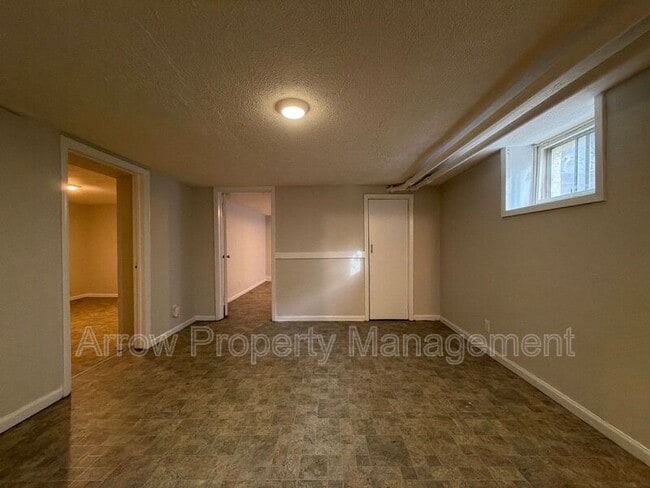 Building Photo - 1979 South St