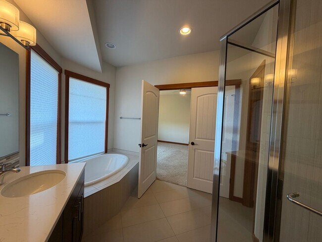 Building Photo - Military Discount - Please Inquire! ~ Whiskey Ridge View Home | 5 Bed + Bonus Living Space with O...