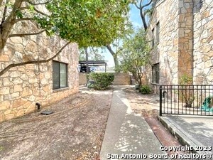 Building Photo - 11520 Huebner Rd