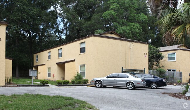 Building Photo - Townhouse at Lions Gate