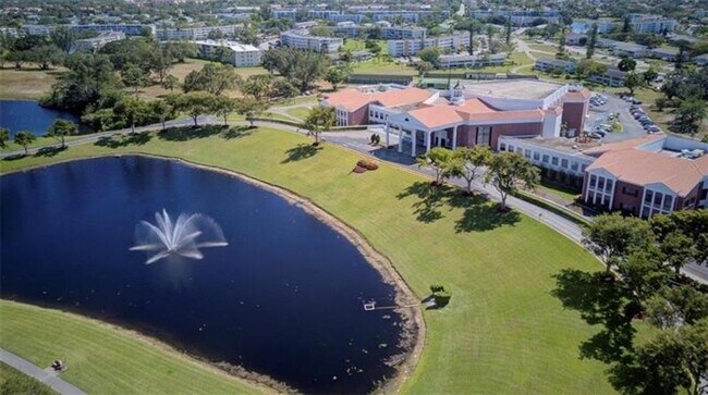 Building Photo - 161 Ventnor Dr