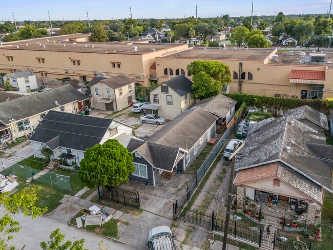 Building Photo - 6940 Avenue K