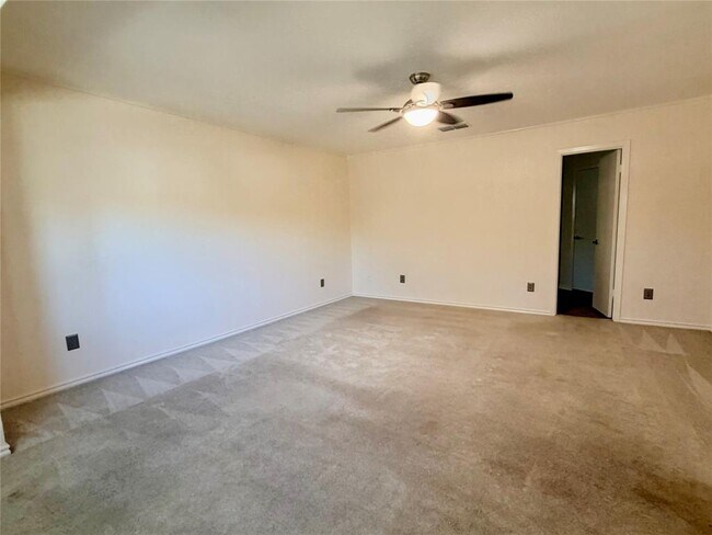 Building Photo - 11606 Birchbark Trail