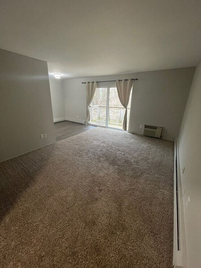 Interior Photo - Kensington Place Apartments