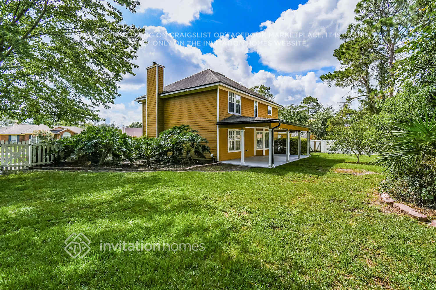 Building Photo - 9044 Camshire Dr