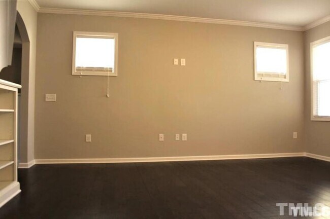 Building Photo - 1133 Pemberly Ave