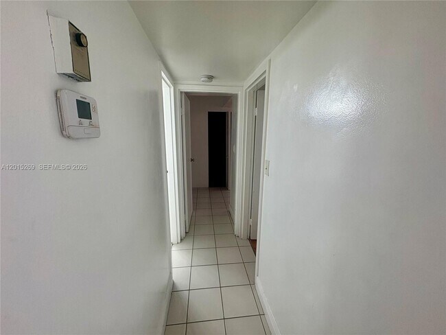 Building Photo - 4304 NW 9th Ave