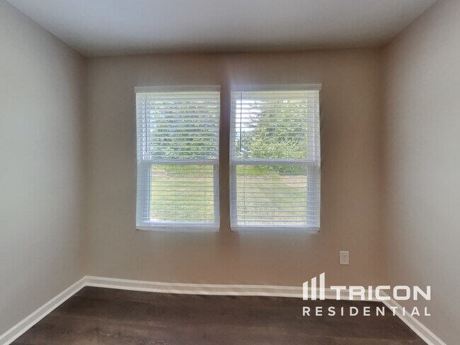 Building Photo - 1037 Bitting Hall Cir