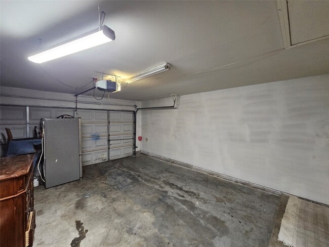 Building Photo - 13111 Cherryglade Ct