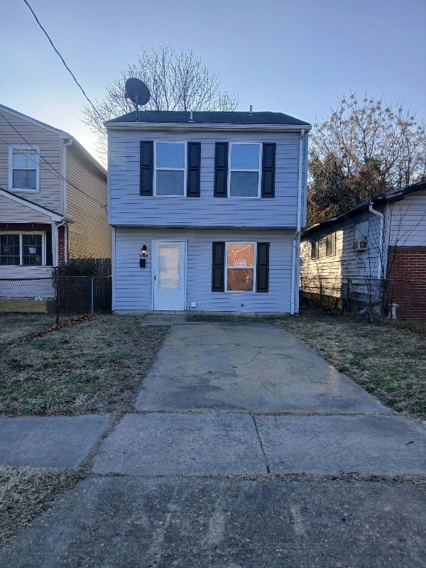 Building Photo - 2403 Roanoke Ave