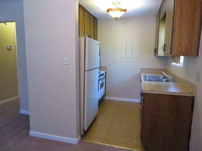 Building Photo - 2081 Sandcastle Dr
