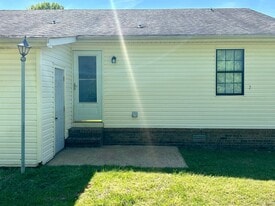 Building Photo - 16 Rossfield Cv