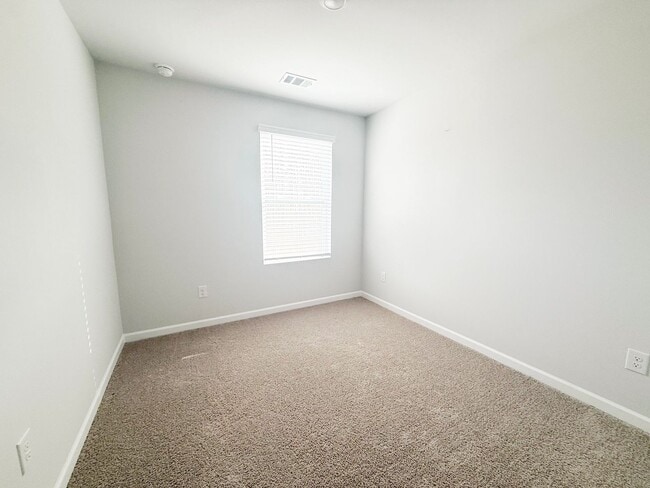 Building Photo - Newly Built 3 Bedroom Home - Baxter