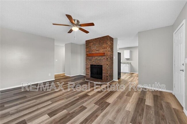 Building Photo - 4418 Acoma St