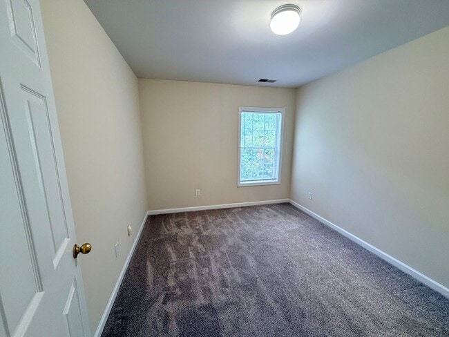Building Photo - 1324 Emory Ln NW