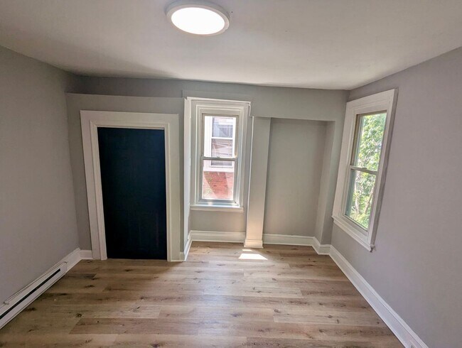 Building Photo - 5151 Brown St