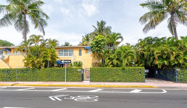 Building Photo - 8200 Harding Ave