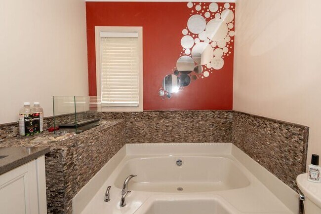 Building Photo - Prairie Lane Estates 3 bedroom ranch with spacious rooms and amenities beyond your imagination