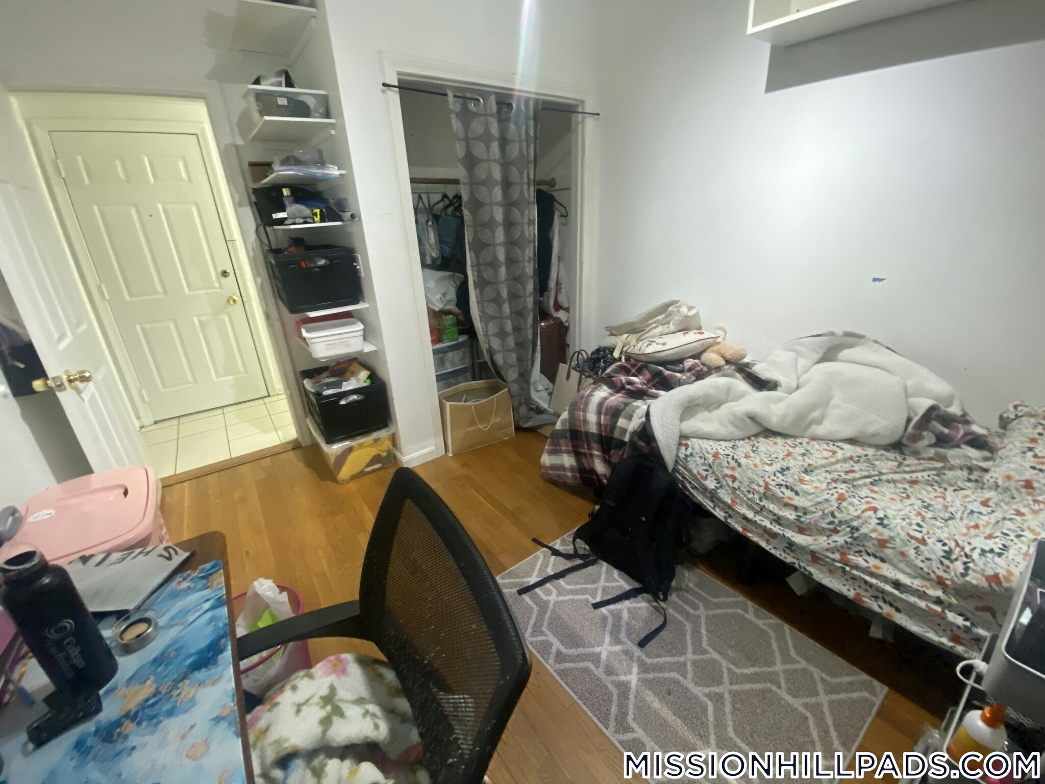 Building Photo - 715 Parker St