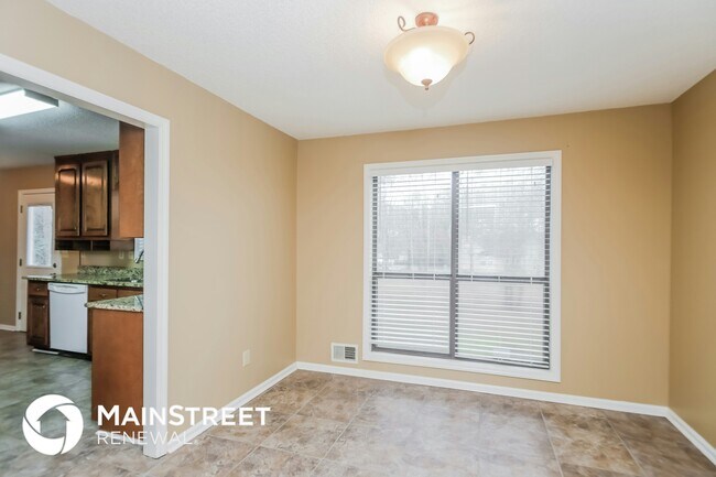 Building Photo - 5378 Springbrook Dr SW