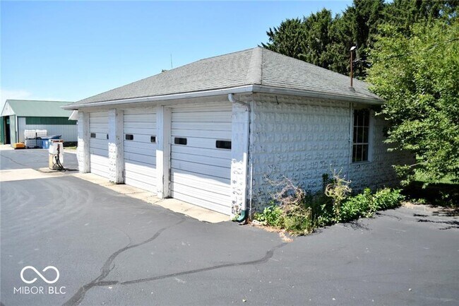 Building Photo - 8951 W 525 N