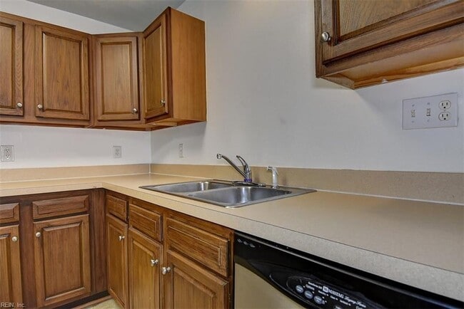 Building Photo - 3924 Filbert Way