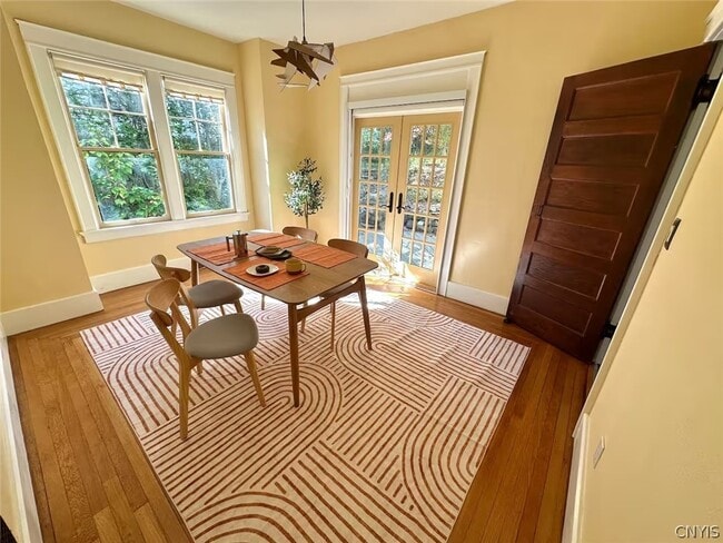 Building Photo - 608 Ackerman Ave